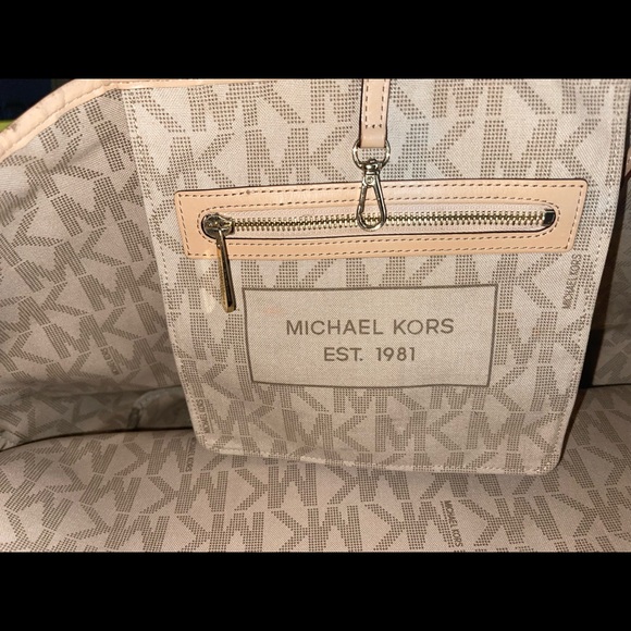 *Bundle* Michael Kors Jet Set Logo Medium Travel Tote & Fulton Travel Pouch - Picture 8 of 15
